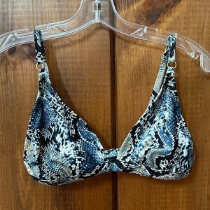Women snakeskin triangle bikini top. Large.